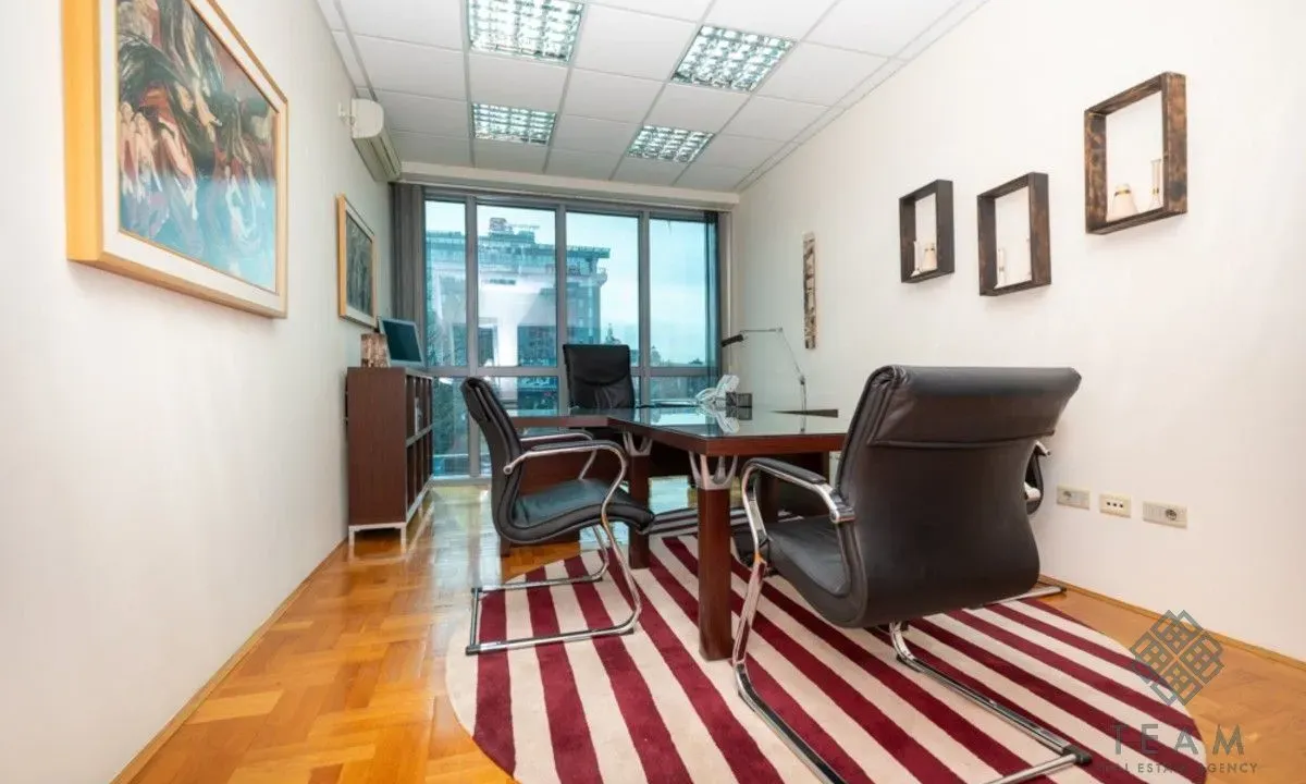 Izdavanje, poslovni prostor, 78m², Preko Morače, Podgorica