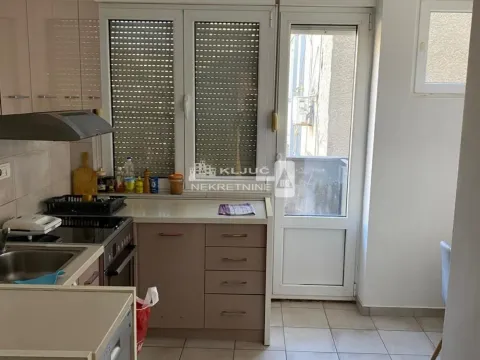 Sale, two bedroom apartment, 52m², Južni Bulevar, Vračar Sve Podlokacije - image 4
