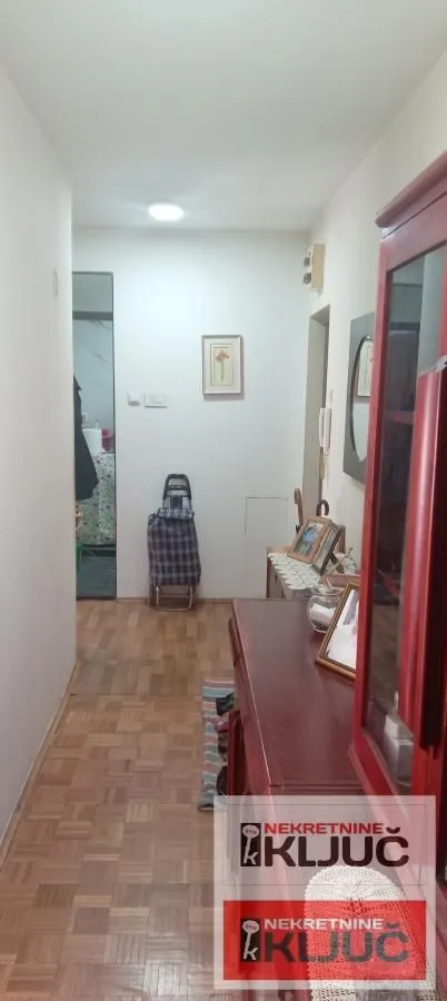 Prodaja, dvosoban stan, 64m², Sajmište, Novi Sad
