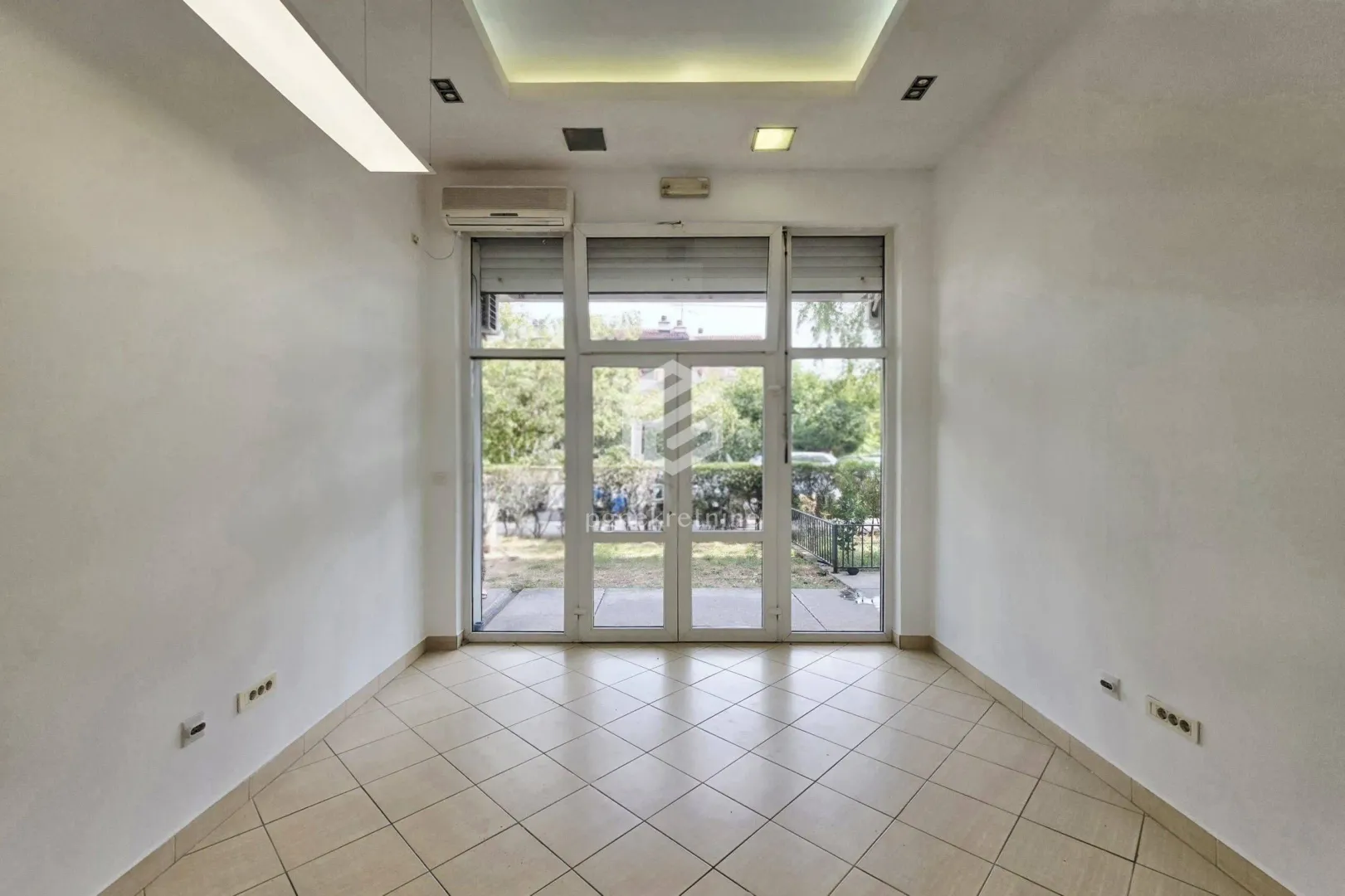 Rent, office space, 25m², Stari Aerodrom, Podgorica