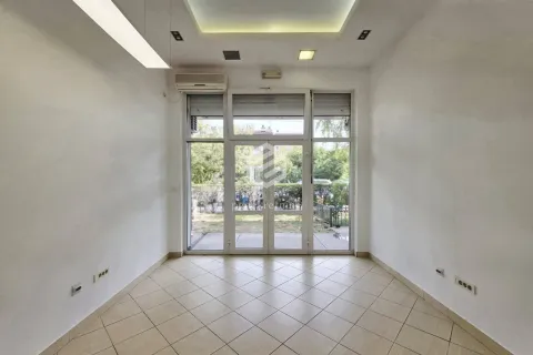 Rent, office space, 25m², Stari Aerodrom, Podgorica - image 4