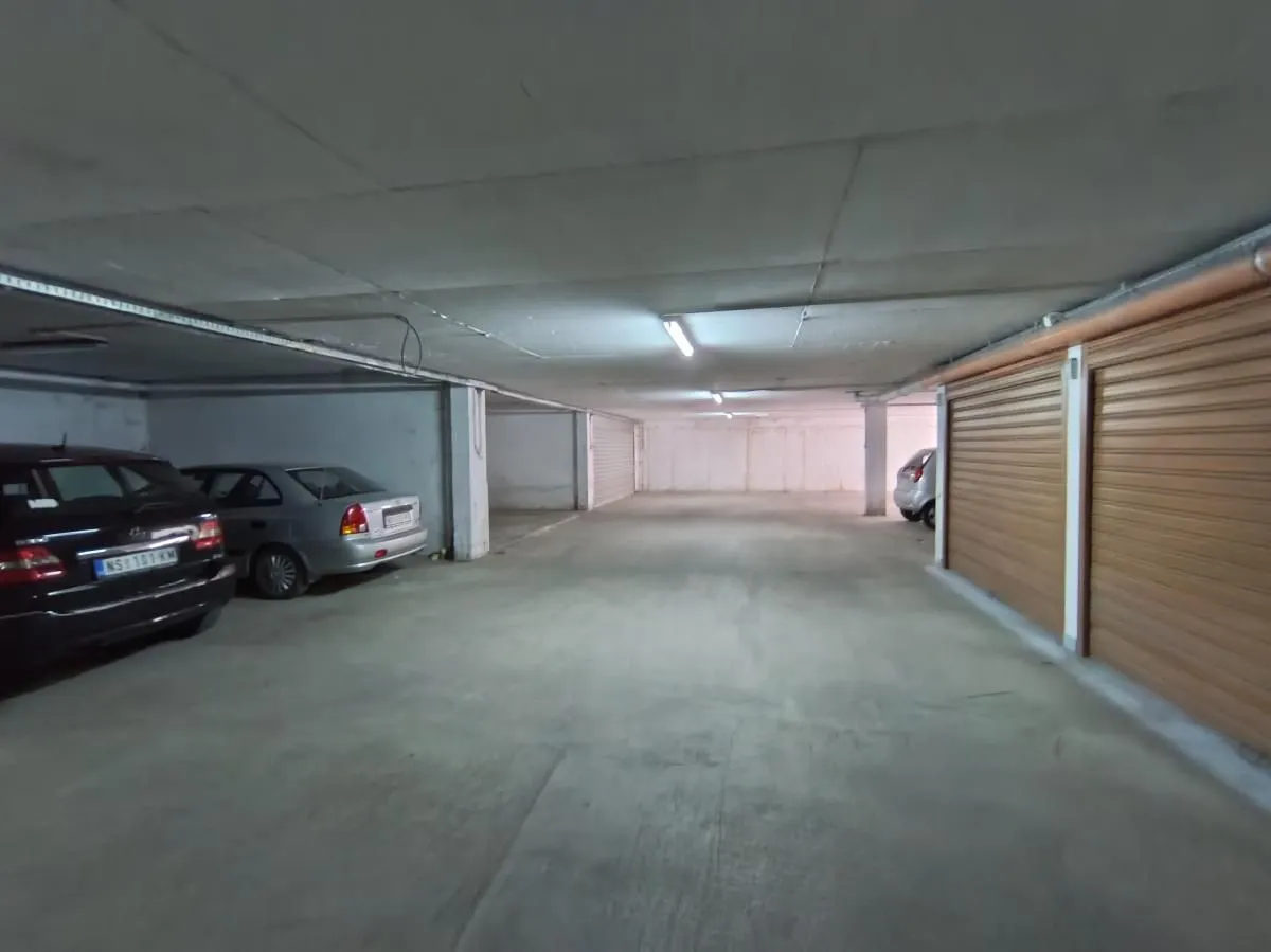 Prodaja, parking/garaža, 18m², Bulevar Oslobodjenja, Novi Sad Sve Podlokacije