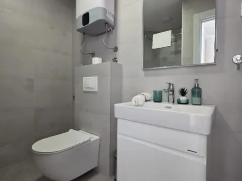 Prodaja, dvosoban stan, 72m², Bečići, Budva - image 9