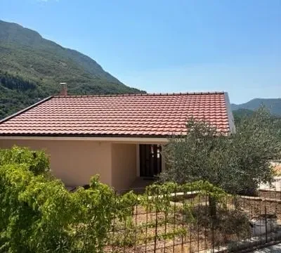 Rent, house, 100m², Pelinovo, Kotor - image 11