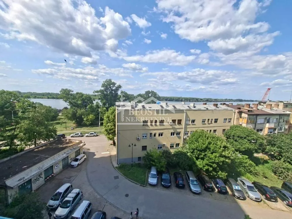 Prodaja, dvosoban stan, 48m², Centar, Smederevo