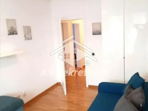 Izdavanje, trosoban stan, 85m², Vračar Sve Podlokacije, Beograd - image 13