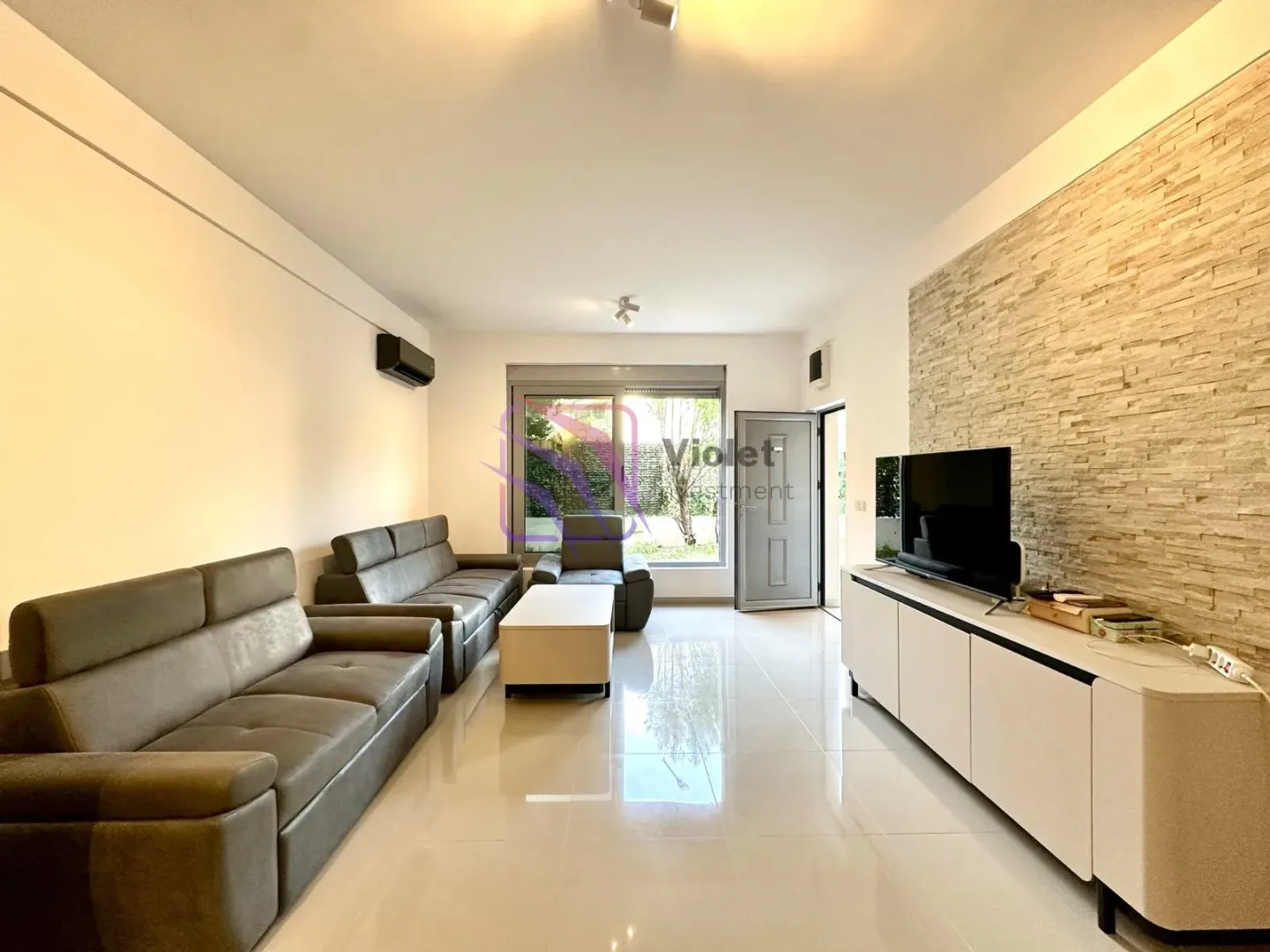 Prodaja, jednosoban stan, 53m², Dobrota, Kotor