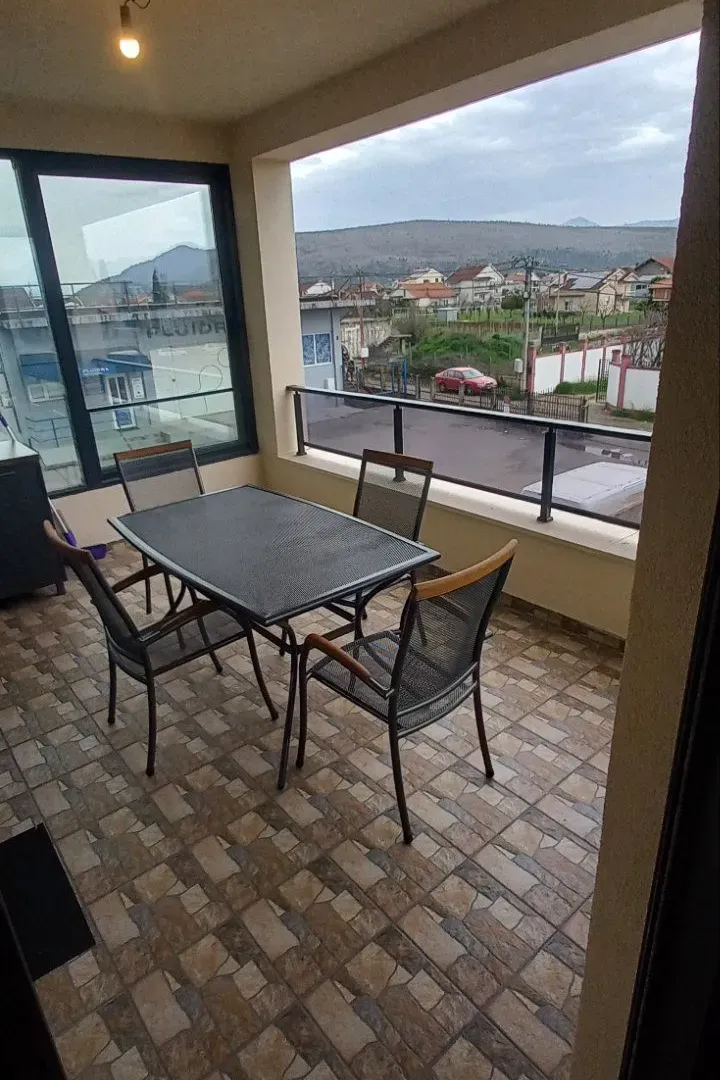 Prodaja, kuća, 270m², Gornja Gorica, Podgorica