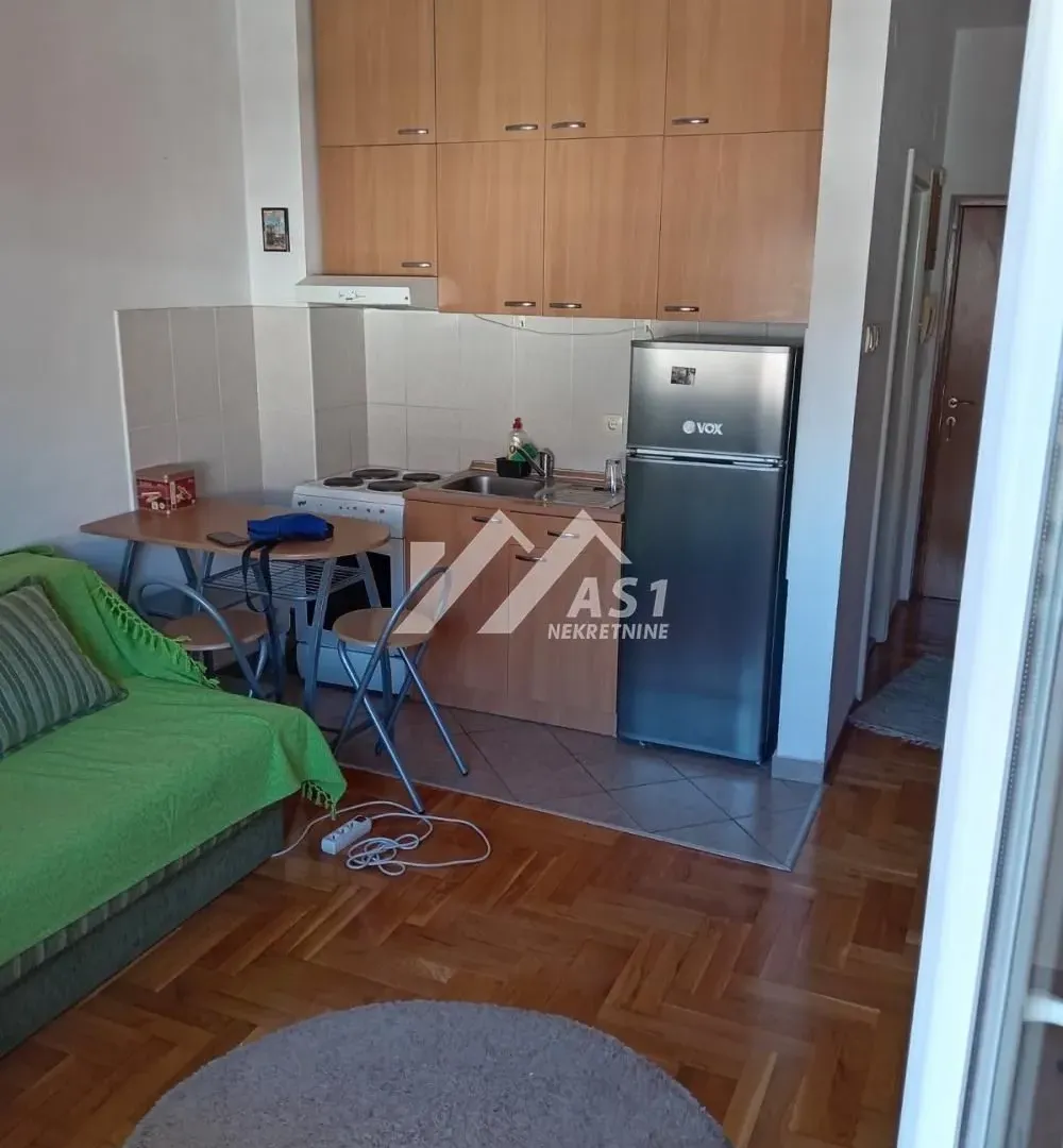Izdavanje, stan, 25m², Sajam, Novi Sad Sve Podlokacije