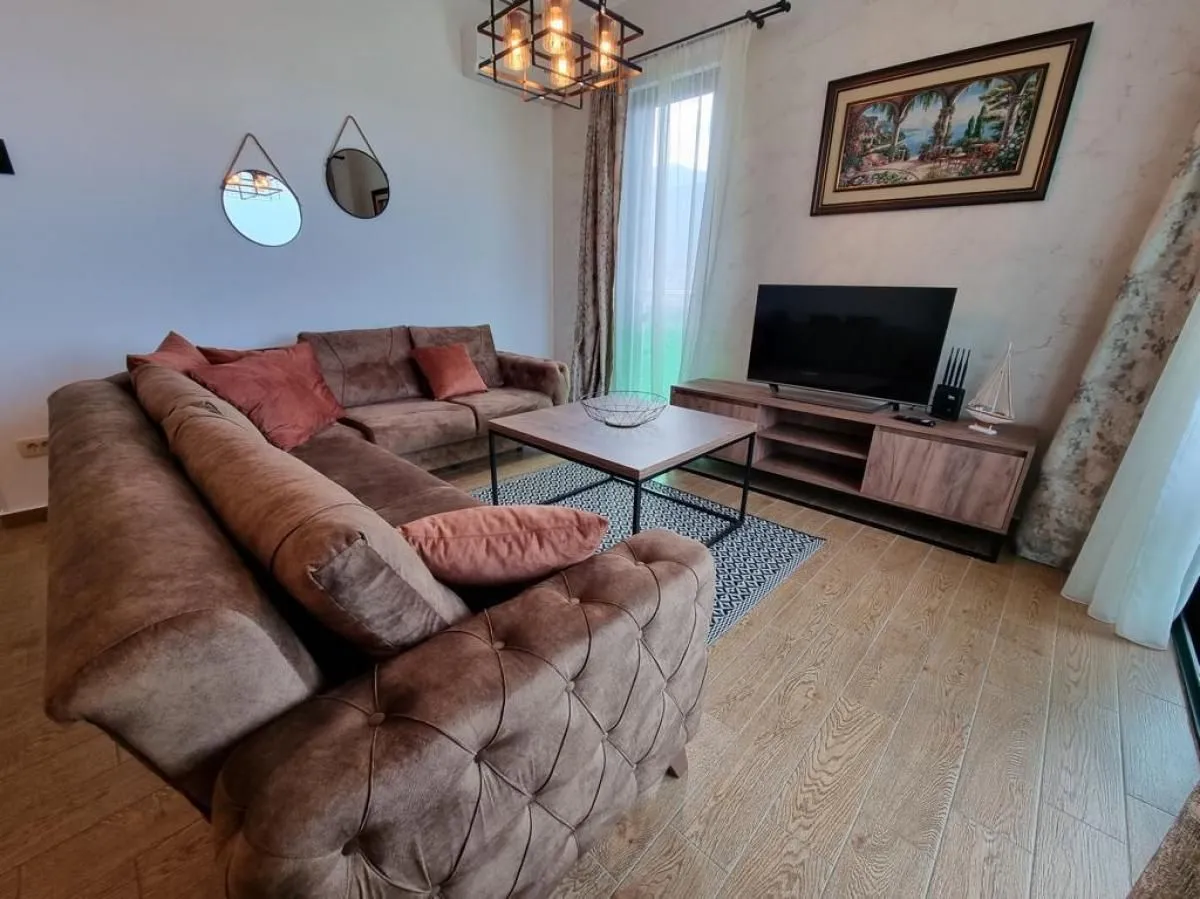 Prodaja, dvosoban stan, 70m², Bečići, Budva
