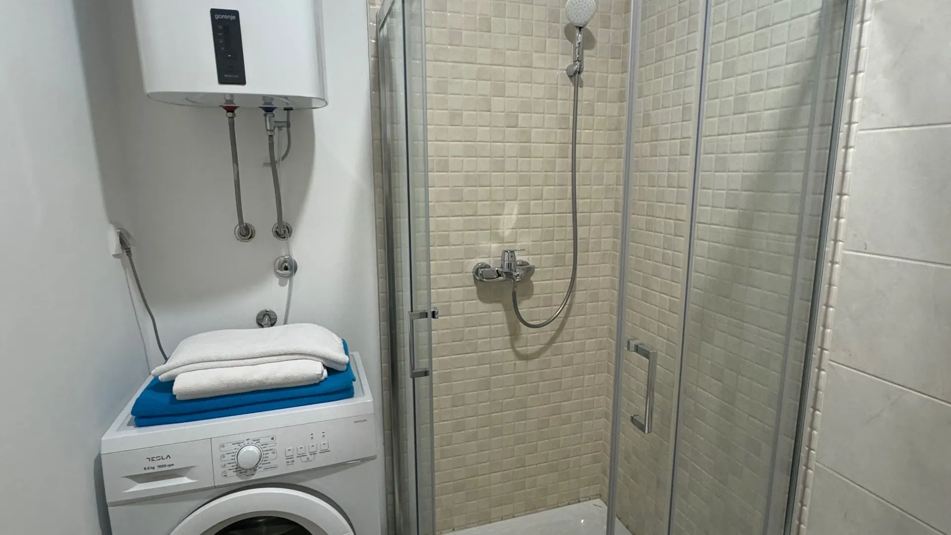 Rent, studio apartment, 34m², Bečići, Budva