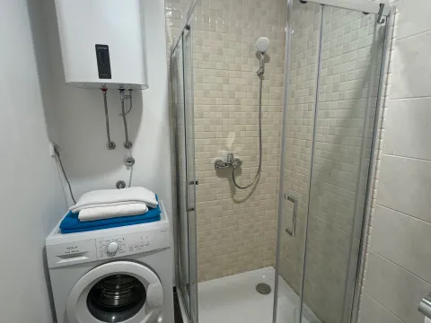 Rent, studio apartment, 34m², Bečići, Budva - image 4