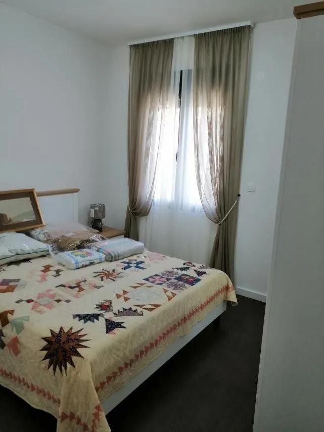 Izdavanje, jednosoban stan, 39m², Podgorica, Crna Gora