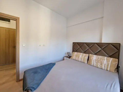 Izdavanje, jednosoban stan, 43m², Bečići, Budva - image 25