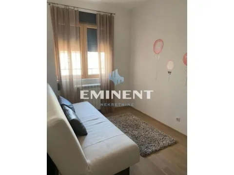 Izdavanje, trosoban stan, 63m², Kalenić Pijaca, Vračar Sve Podlokacije - image 5