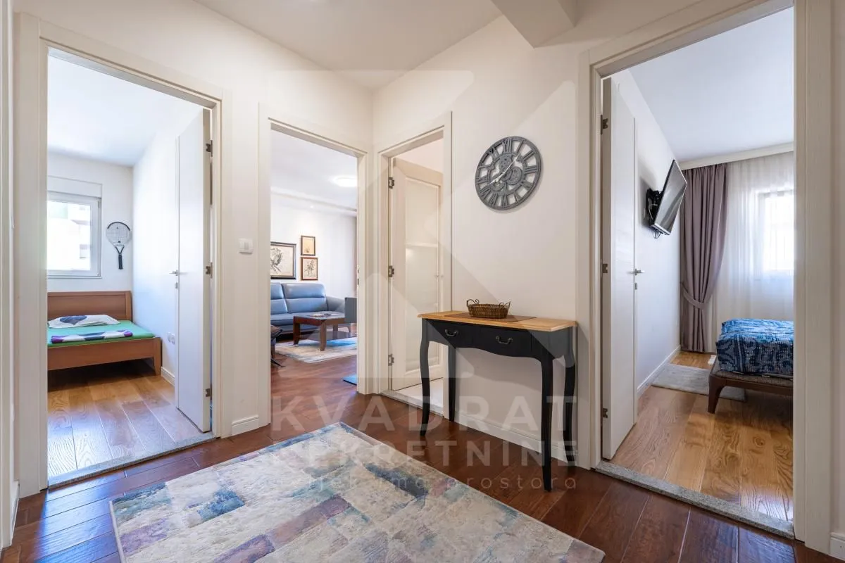 Prodaja, dvosoban stan, 68m², Central Point, Podgorica