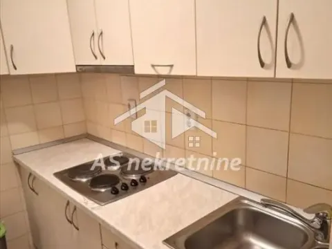 Izdavanje, četvorosoban stan, 105m², Crveni Krst, Beograd - image 6