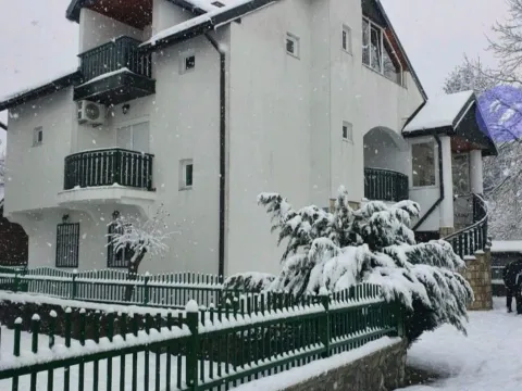 Prodaja, kuća, 306m², Centar, Kolašin - image 3