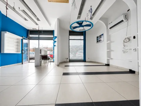 Izdavanje, poslovni prostor, 91m², Vezirov Most, Podgorica - image 2