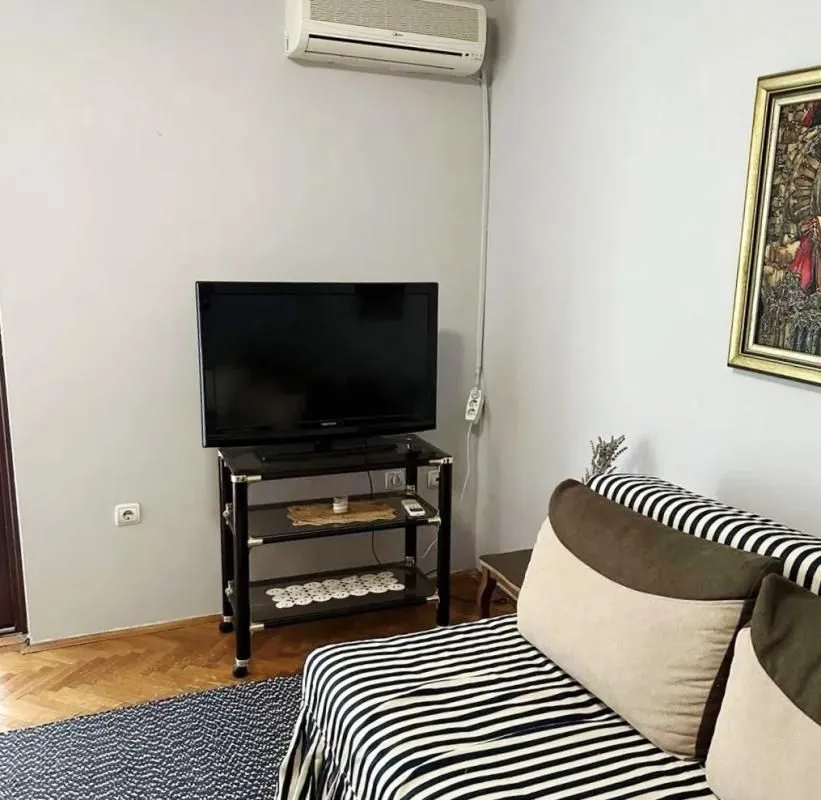 Rent, one bedroom apartment, 40m², Babin Do, Budva