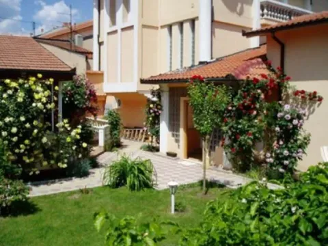 Izdavanje, kuća, 480m², Stari Grad, Beograd