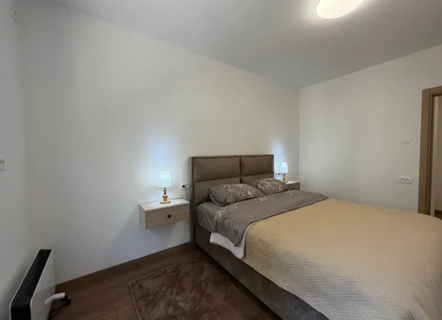 Izdavanje, trosoban stan, 100m², Podgorica, Crna Gora