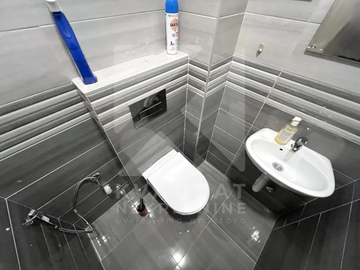 Izdavanje, dvosoban stan, 80m², Stari Aerodrom, Podgorica