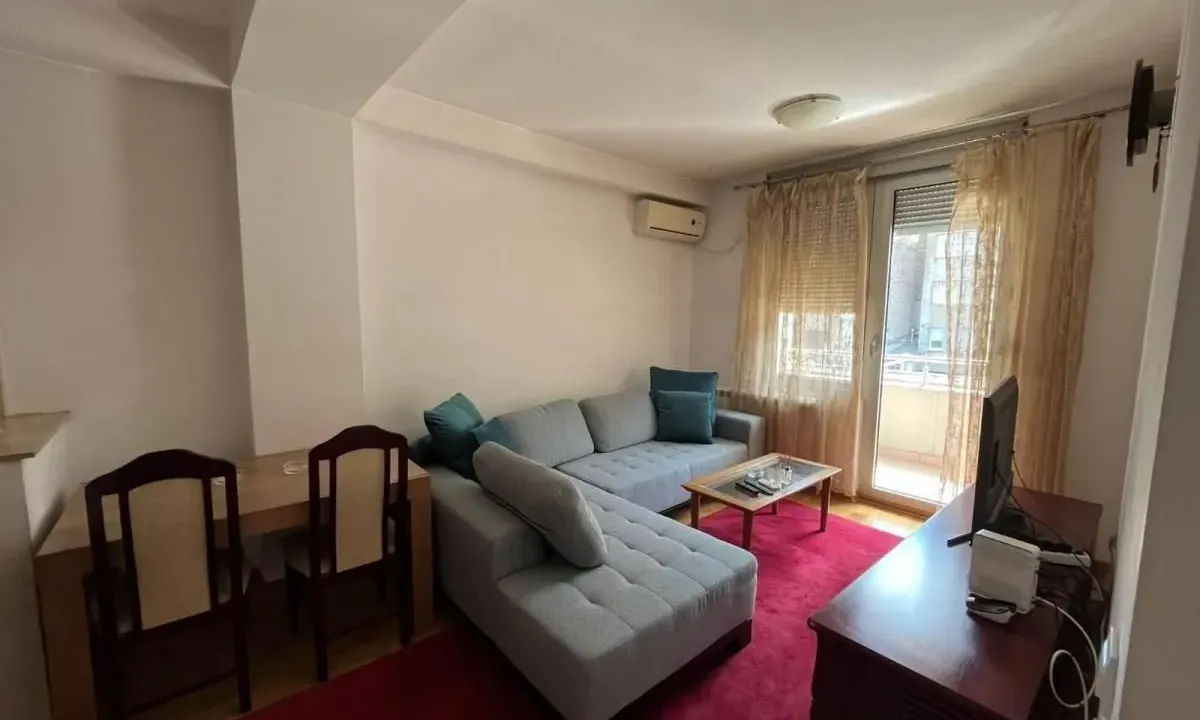Izdavanje, dvosoban stan, 66m², Crveni Krst, Beograd