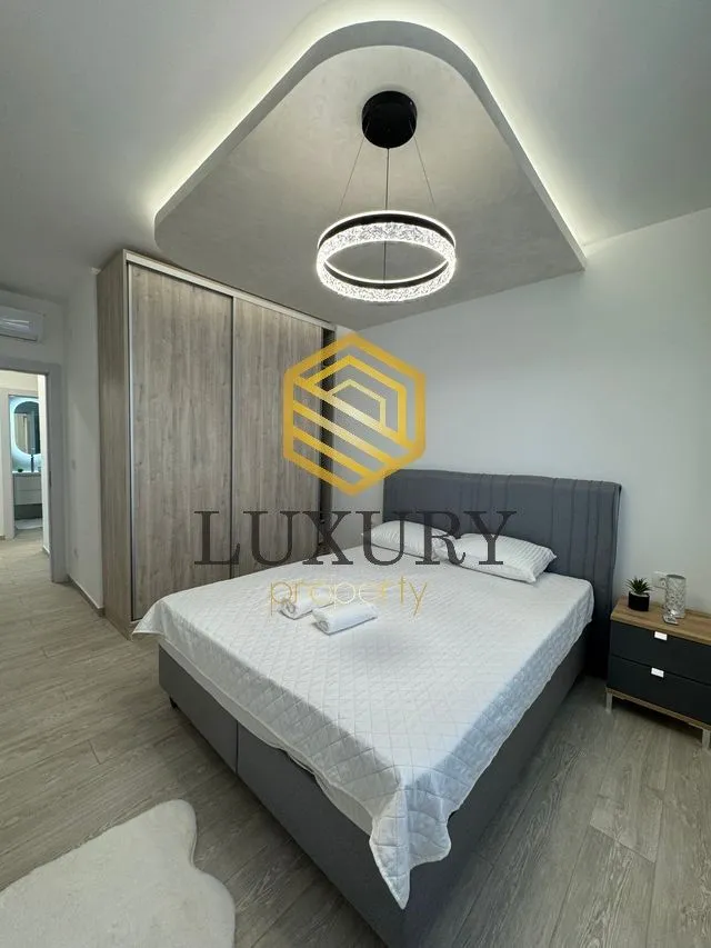 Prodaja, dvosoban stan, 74m², Bečići, Budva