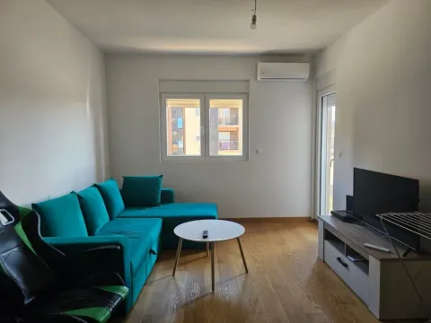 Izdavanje, jednosoban stan, 47m², City Kvart, Podgorica