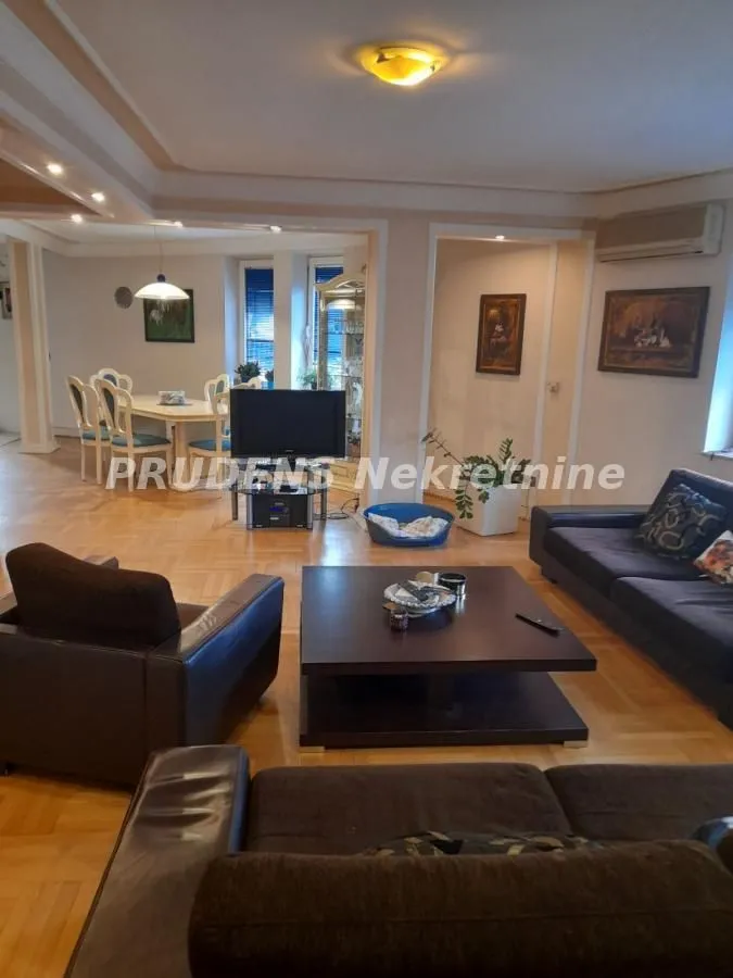 Prodaja, stan, 183m², Zemun Sve Podlokacije, Beograd