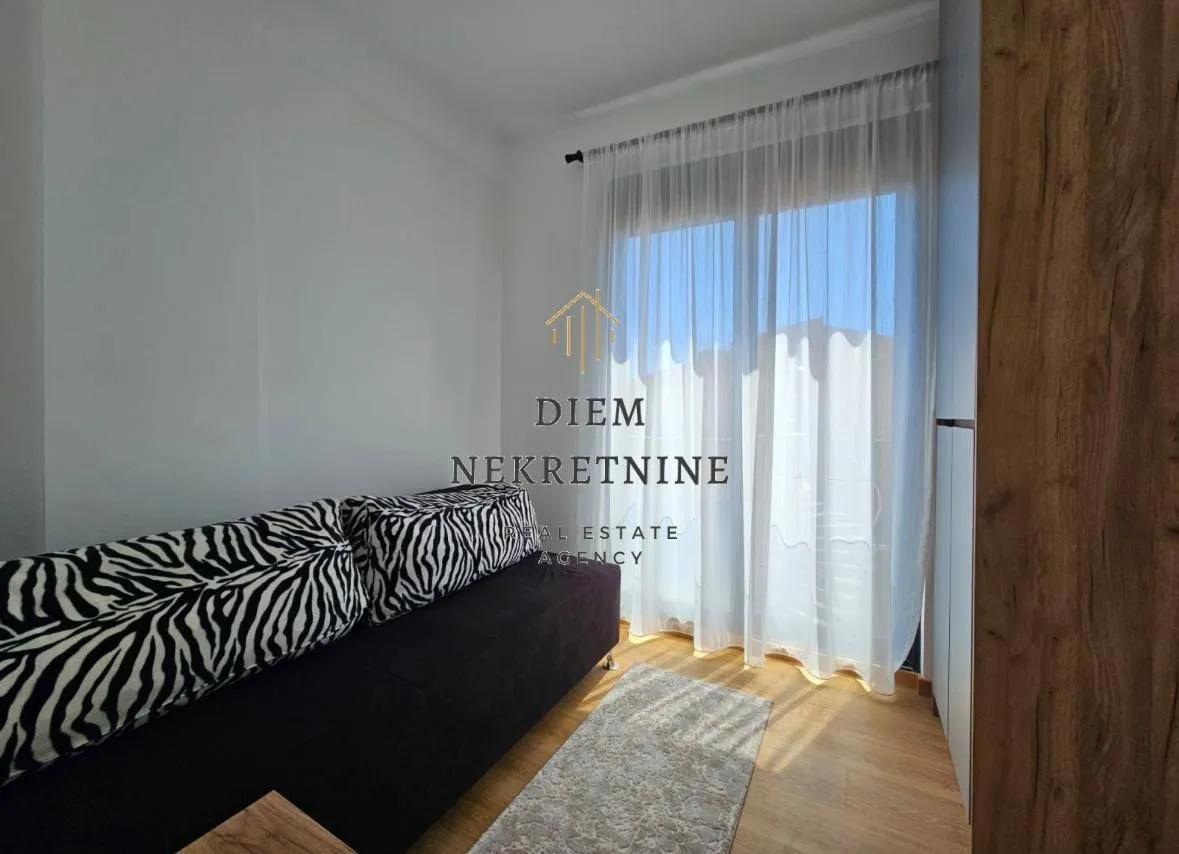 Rent, two bedroom apartment, 55m², Centar, Bar