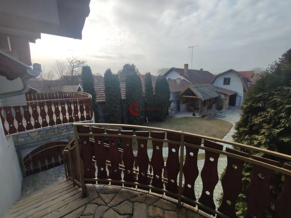 Prodaja, kuća, 630m², Gat, Subotica