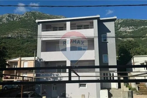 Sale, house, 350m², Sutomore, Bar