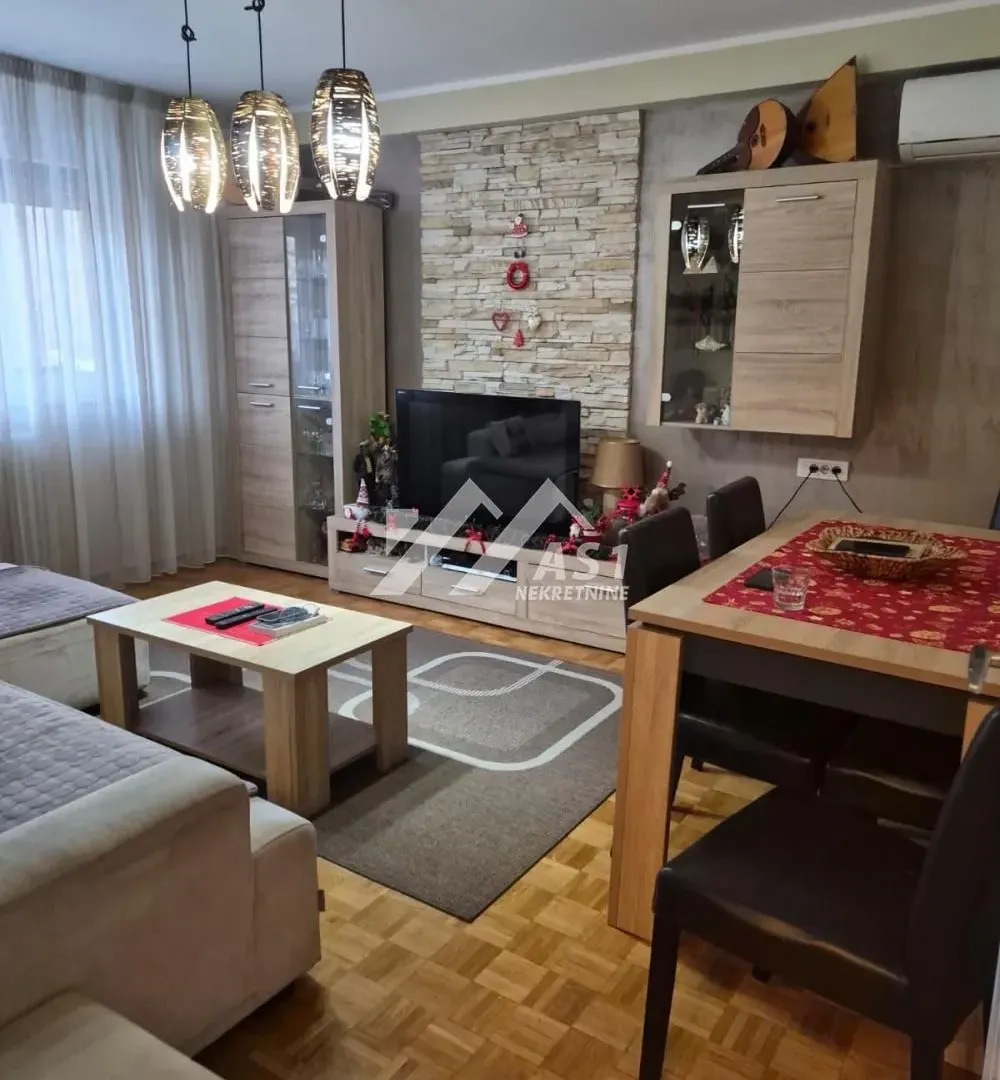 Izdavanje, dvosoban stan, 48m², Banatić, Novi Sad Sve Podlokacije