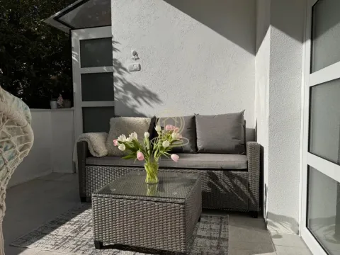 Rent, two bedroom apartment, 87m², Stari Grad, Beograd - image 13
