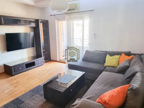 Izdavanje, dvosoban stan, 68m², City Kvart, Podgorica