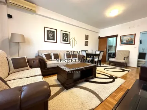 Izdavanje, jednosoban stan, 60m², Stari Aerodrom, Podgorica - image 11