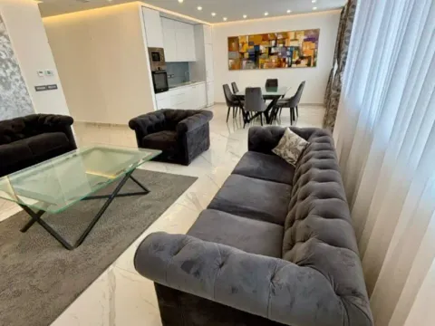 Izdavanje, trosoban stan, 100m², Mišeluk, Petrovaradin - image 9