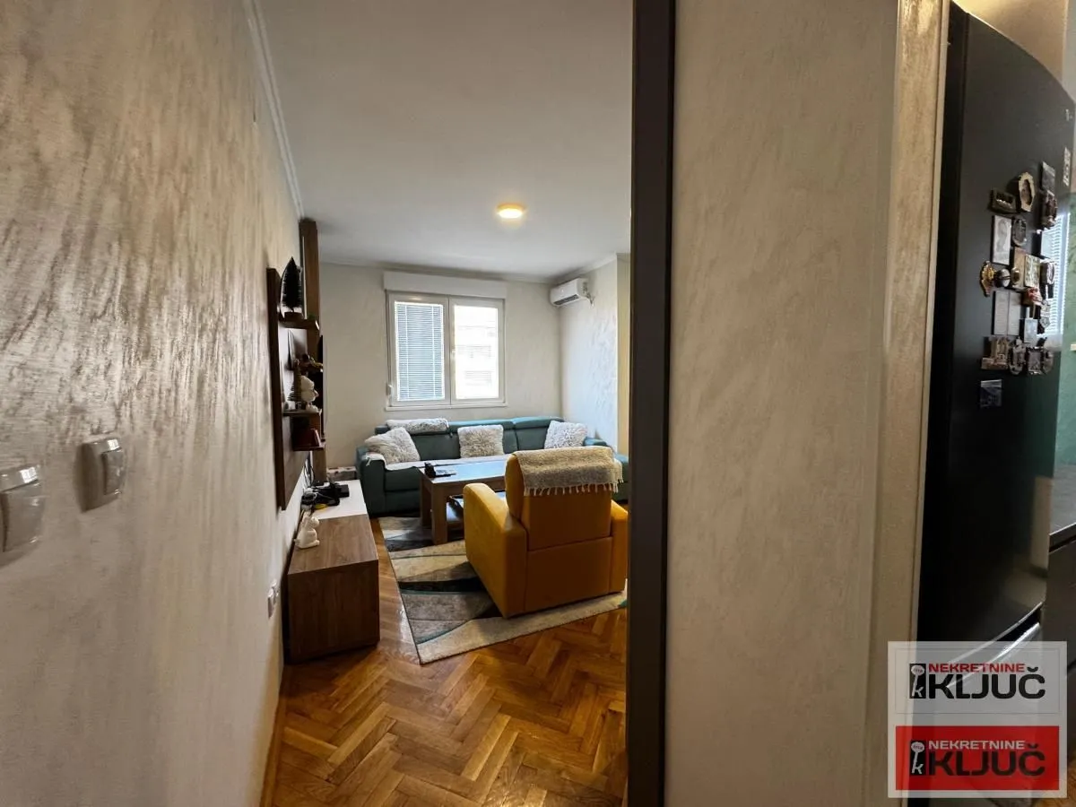 Prodaja, trosoban stan, 68m², Centar, Novi Sad