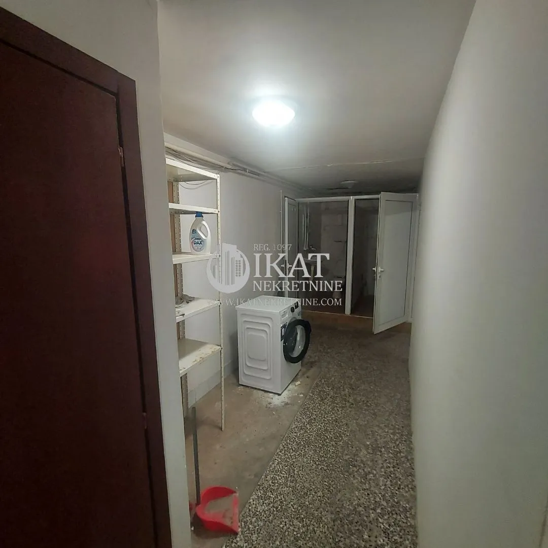 Prodaja, kuća, 596m², Gradska Bolnica, Zvezdara Sve Podlokacije
