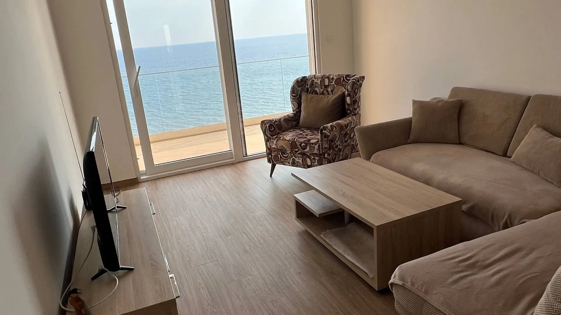 Sale, two bedroom apartment, 80m², Dobra Voda, Budva