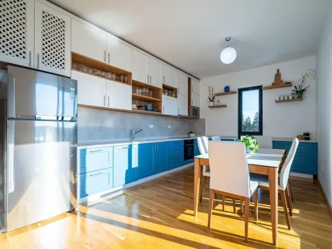 Prodaja, trosoban stan, 129m², Donja Lastva, Tivat - image 2