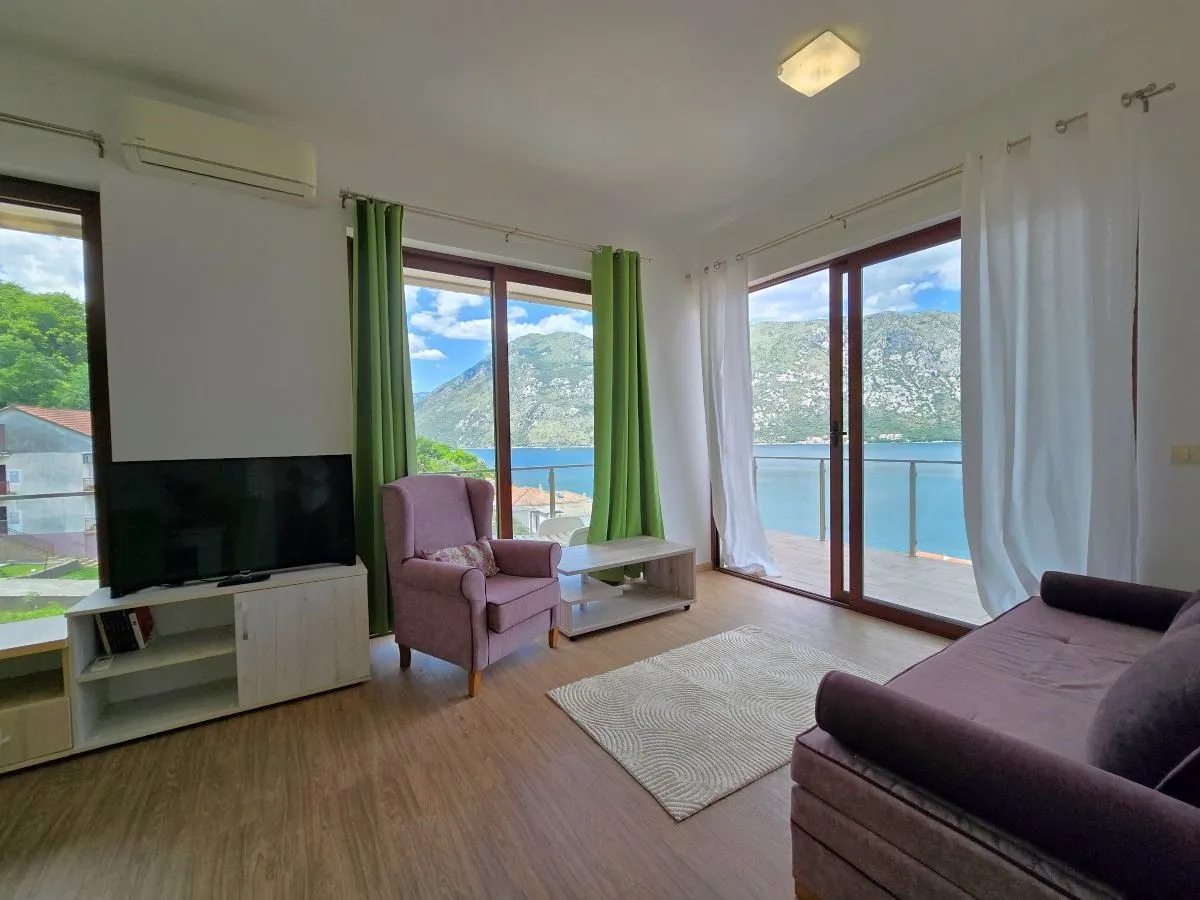 Prodaja, jednosoban stan, 68m², Stoliv, Kotor