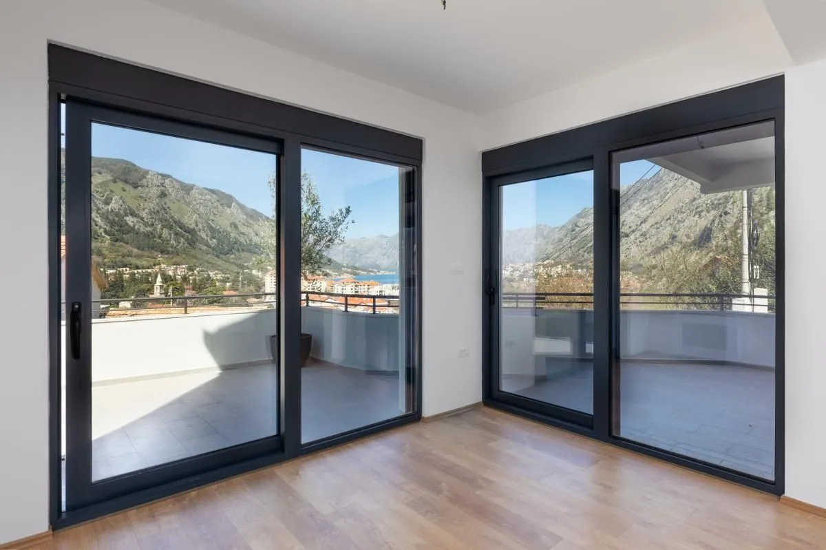 Sale, house, 160m², Škaljari, Kotor