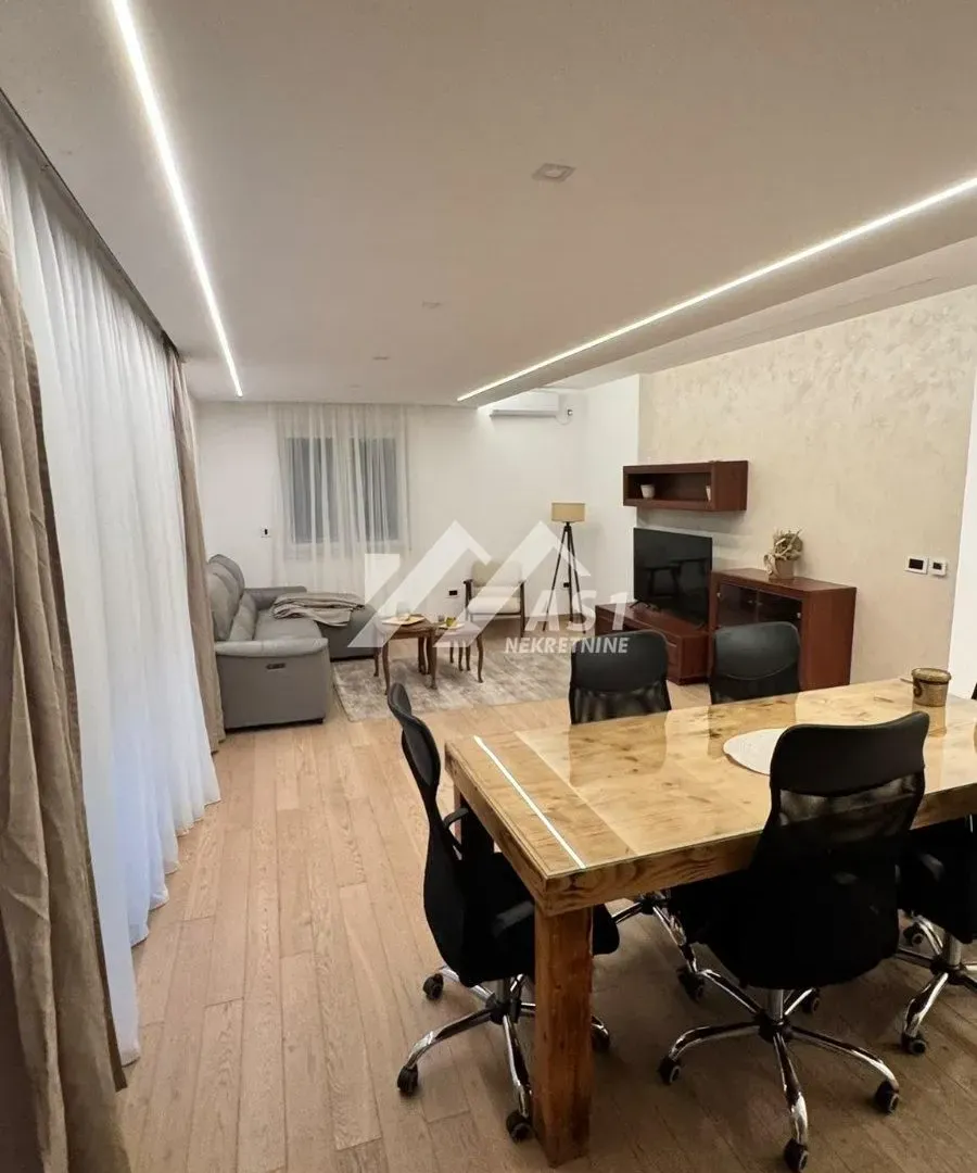 Izdavanje, trosoban stan, 97m², Sremska Kamenica, Petrovaradin