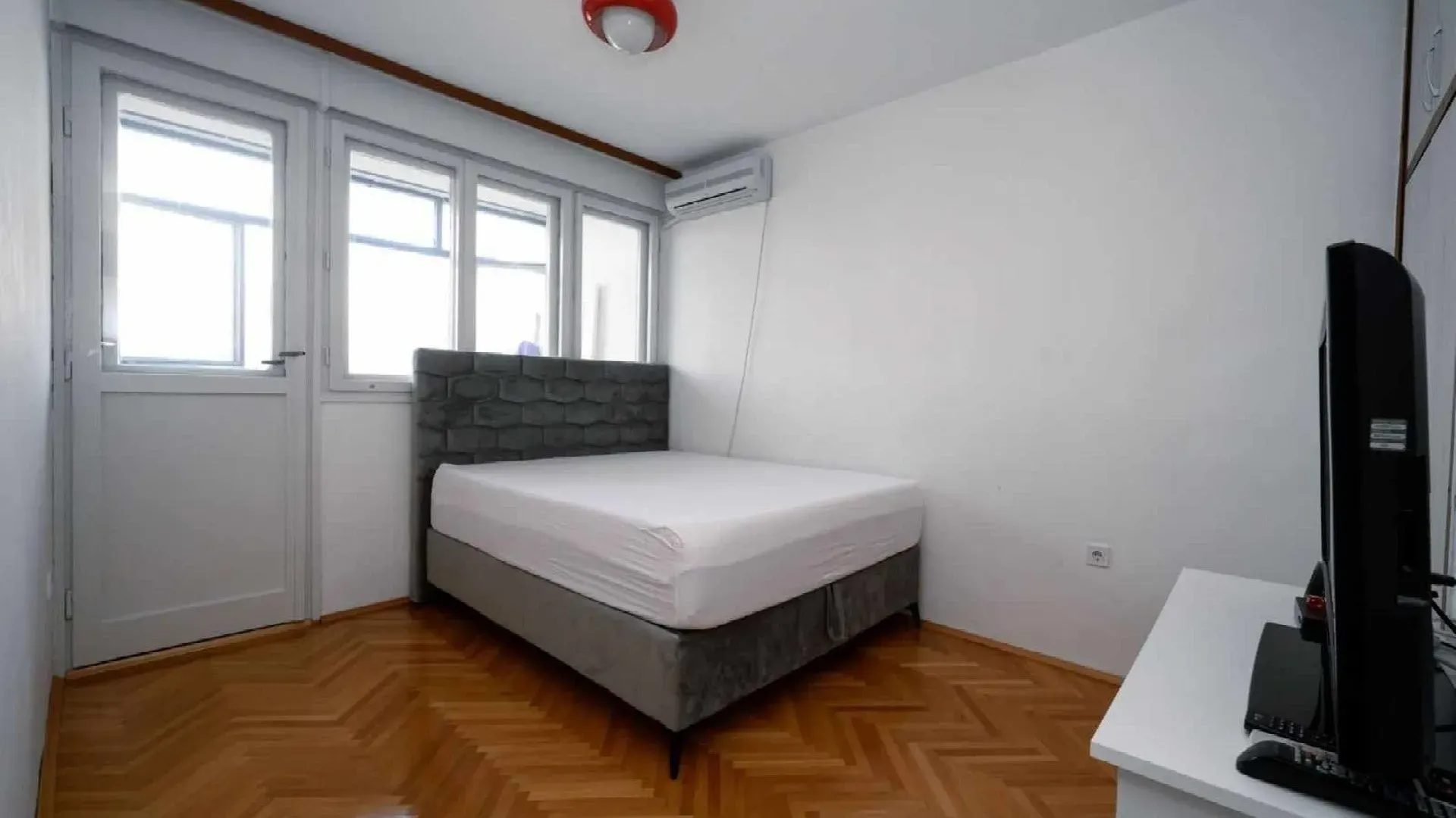 Prodaja, dvosoban stan, 68m², Drpe Mandića, Podgorica