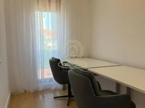 Izdavanje, četvorosoban stan, 81m², Južni Bulevar, Vračar Sve Podlokacije - image 21