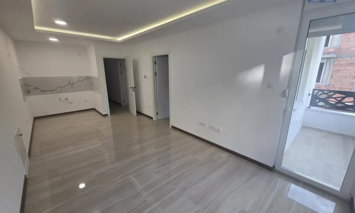 Izdavanje, dvosoban stan, 58m², Železnička Stanica, Novi Sad Sve Podlokacije