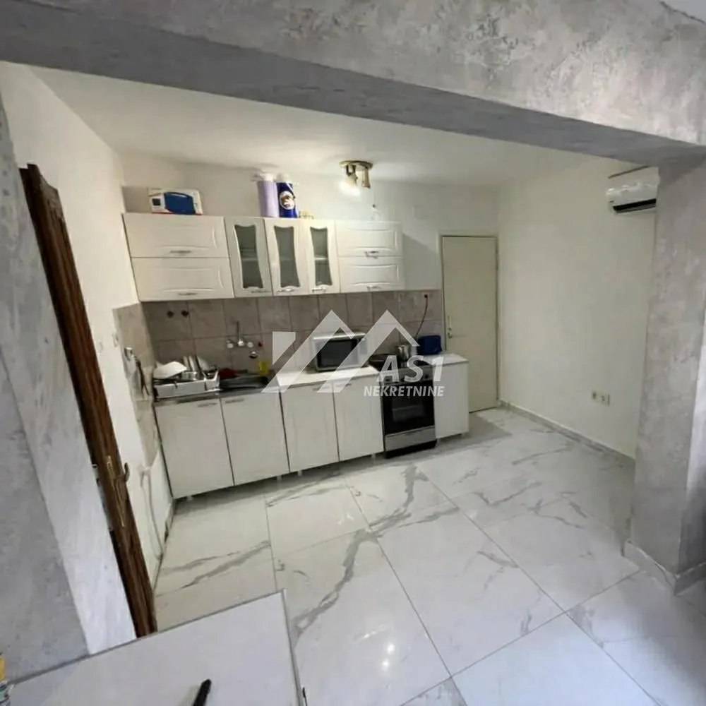 Izdavanje, jednosoban stan, 40m², Novi Sad Sve Podlokacije, Novi Sad